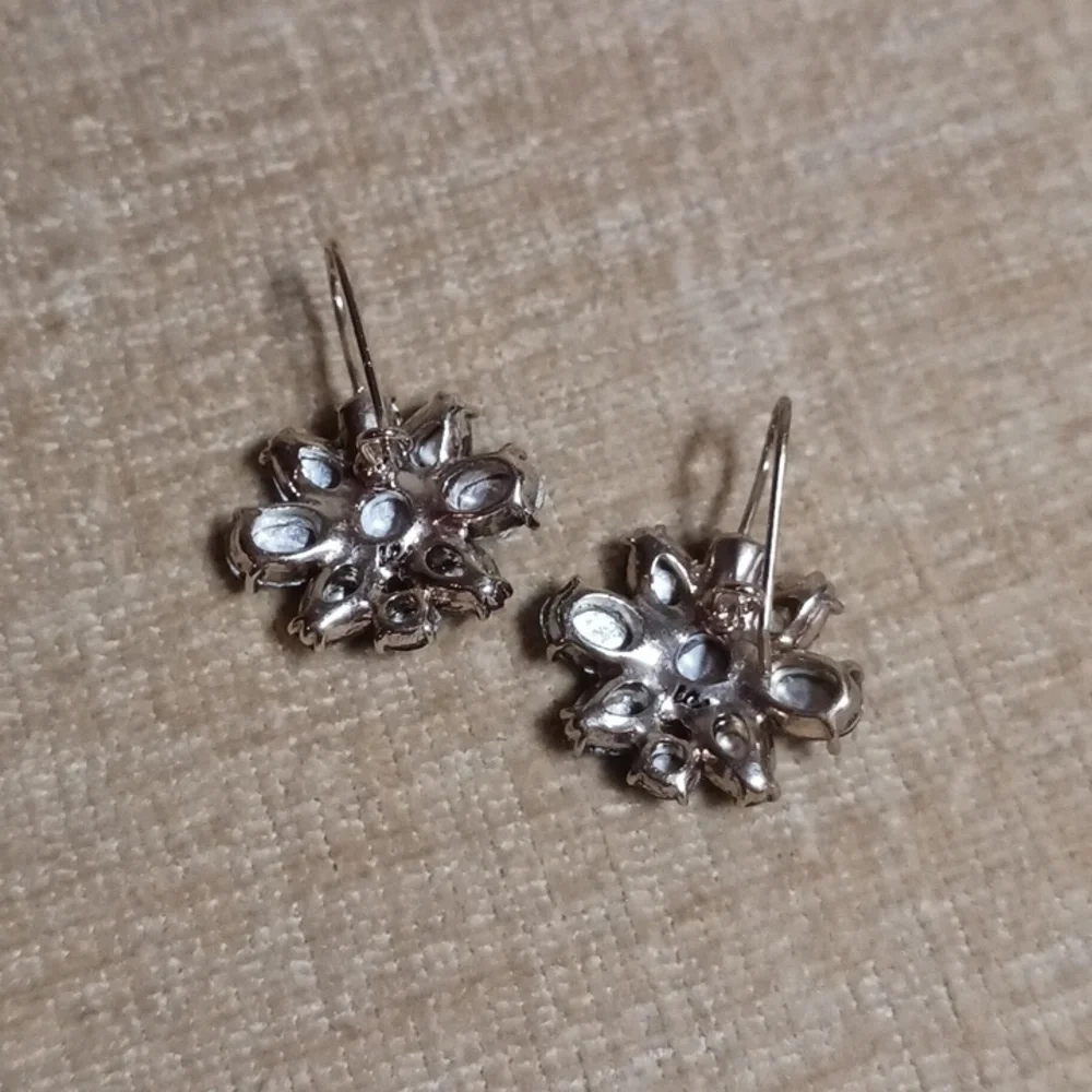 Liz Claiborne Gold Tone Blue/Green Rhinestone Flower Drop Earrings